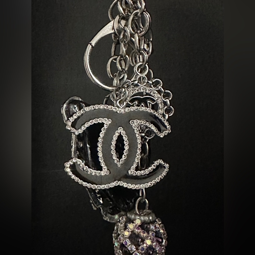 CHANEL (stamped & auth.) silver/blk charm & Panther Keychain/BagCharm. New. - Picture 4 of 11